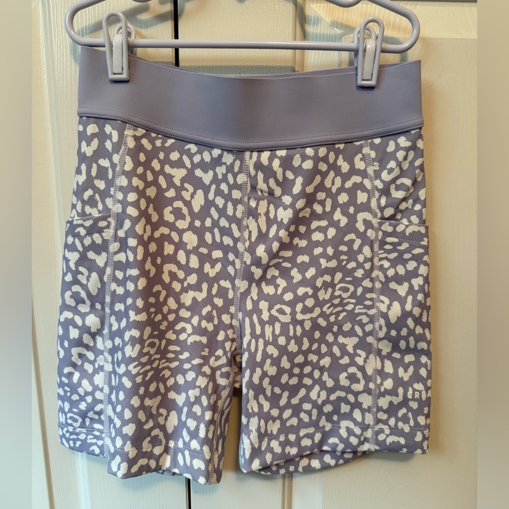 Cream Yoga Women's Leopard Print Biker Shorts